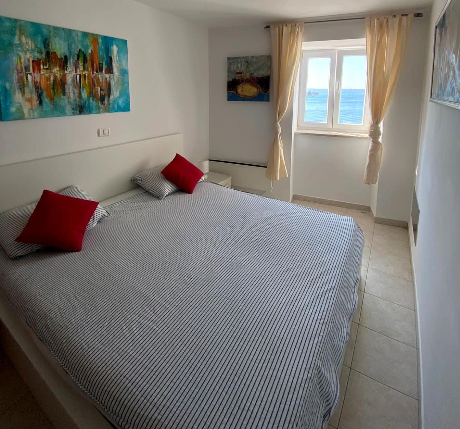 Charming Facing Sea ! Apartment